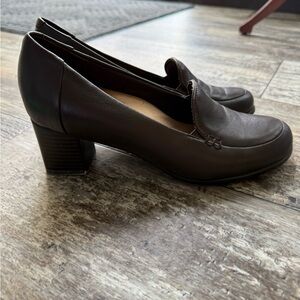 Trotters brown leather Quincy block heel loafers - 6.5